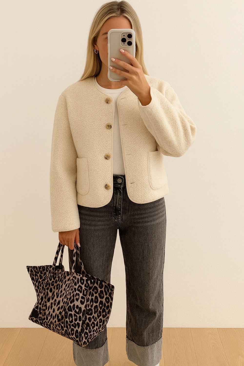 Bouclé boxy vest in beige, korte rechte pasvorm, trendy gilet voor dames- teddy cardigen - Infinity Me