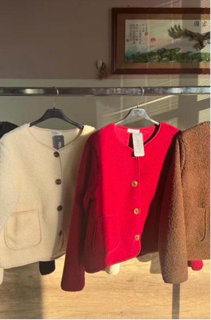 Bouclé Boxy Jacket – Luxe Minimal Chic