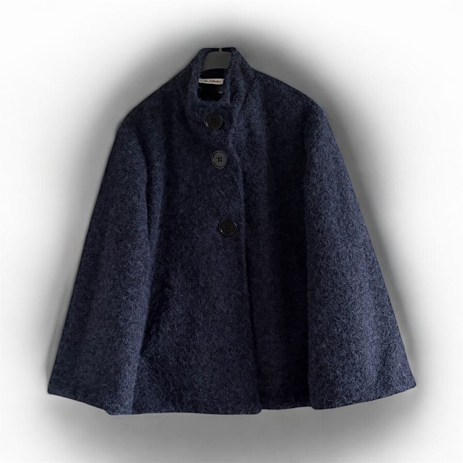 Cape-Style Bouclé Jacket – Elegante Parisian Fit in Soft Grey