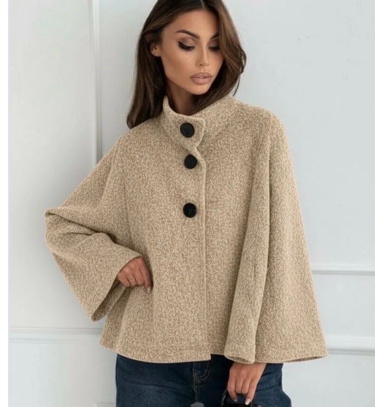 Cape-Style Bouclé Jacket – Elegante Parisian Fit in Soft Grey