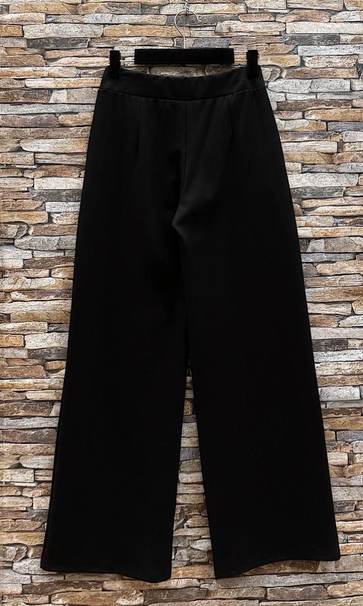 JENNA broek Milano Stof- wide Leg palazzo broek met sierknopen en zakken. Elastische taille.