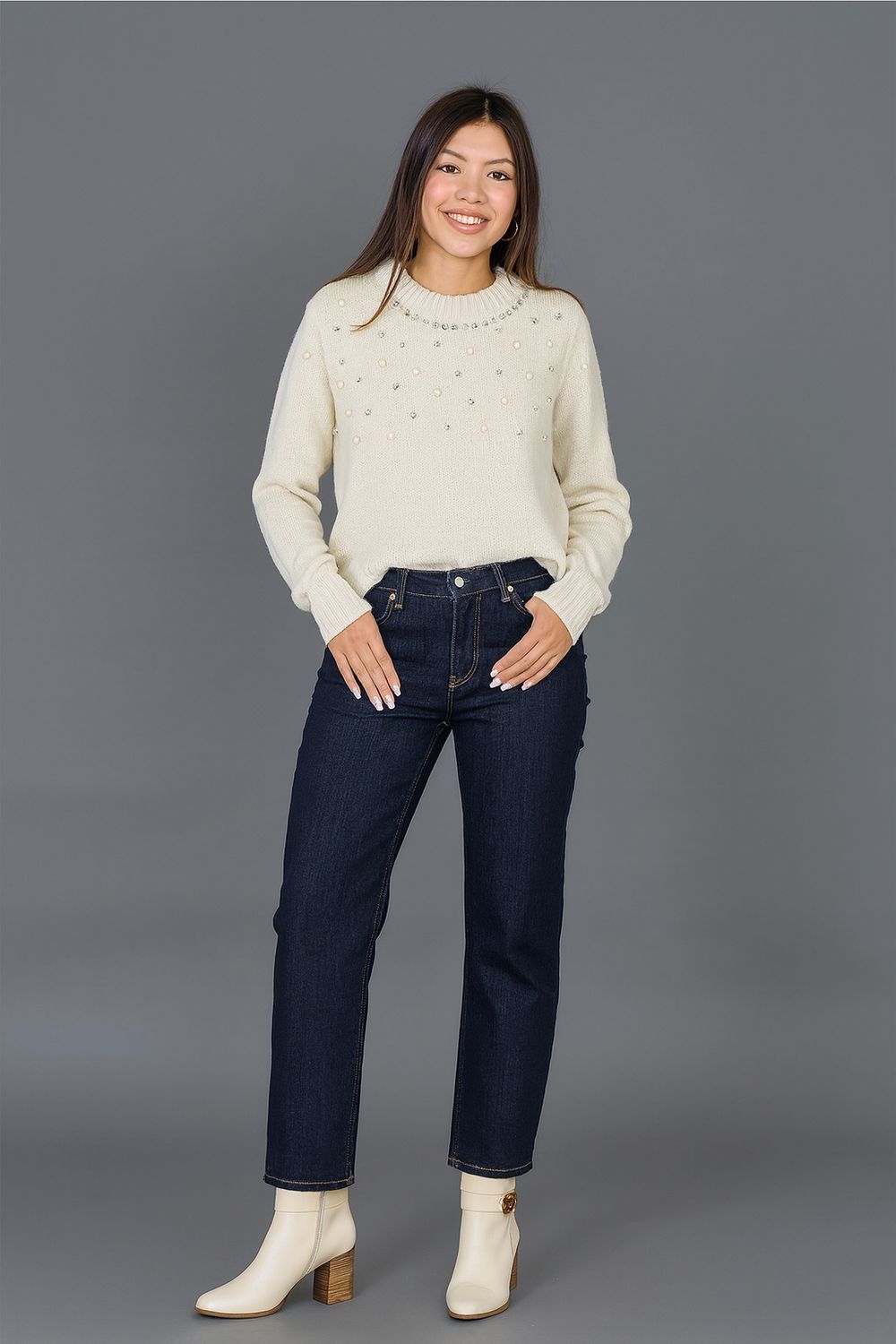 Crèmekleurige enkellaarsjes met goudkleurige gesp en blokhak – Chic &amp; tijdloos | Infinity Me 