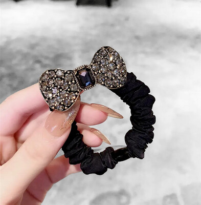 Scrunchie Met Strik - Elastiek Met Kristallen Afwerking - Haar Accessoire