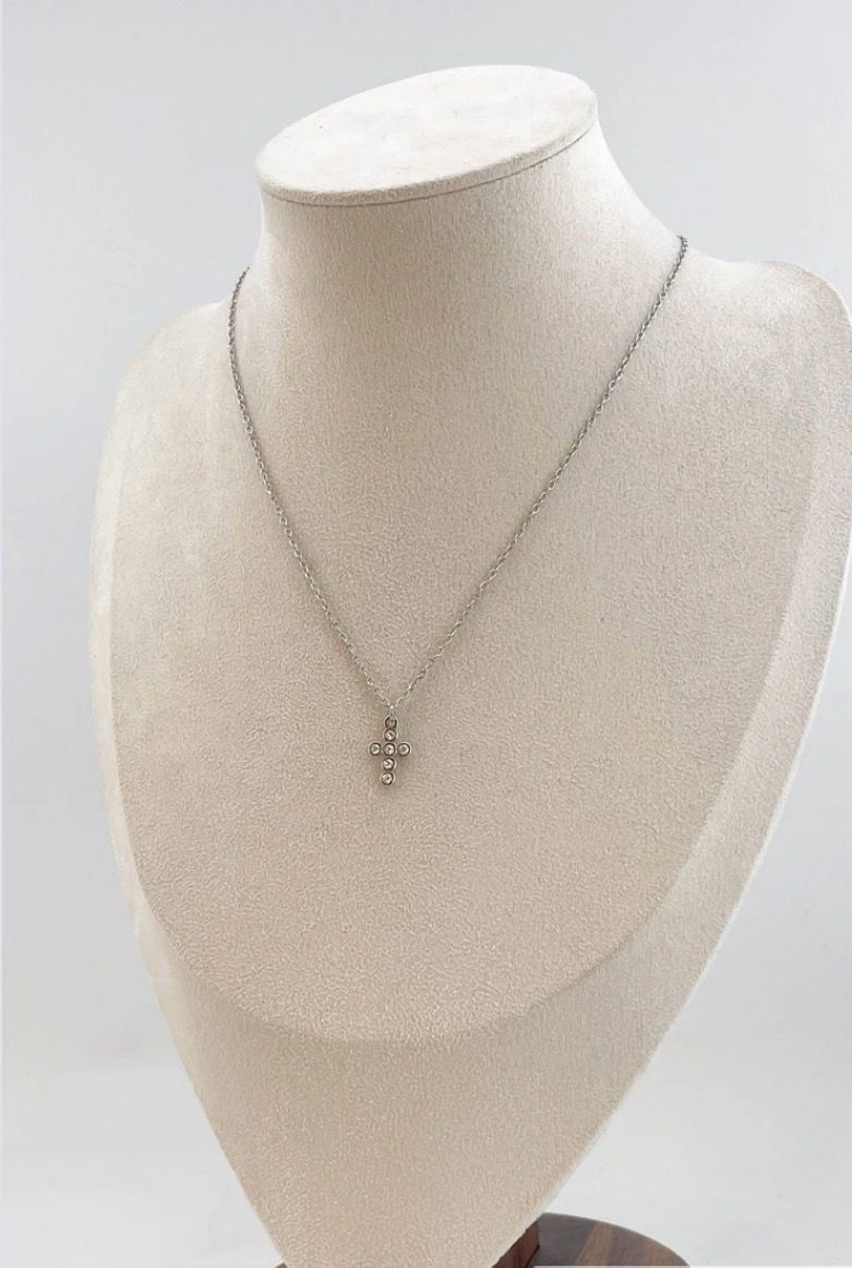 Fijne Ketting met Cross Detail – Goud- of Zilverkleurig- Statement Ketting