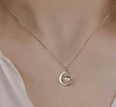 Ketting Met Maan Hanger - Ketting Met Maan Hanger en Parel- Ketting Voor Vrouwen. Sterling Zilver Ketting Met Hanger - Goud Platina