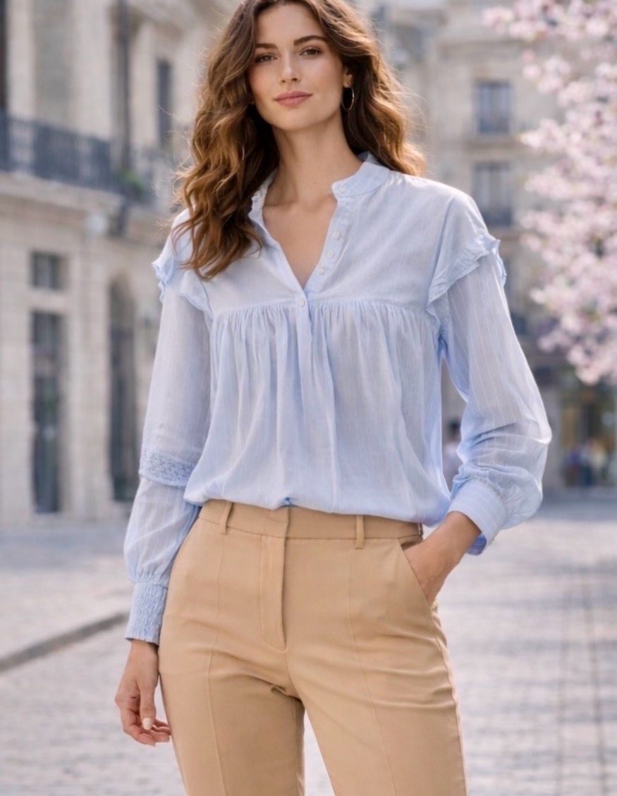 Frivole Top - Luchtige Top - Top Met Lange Mouwen - Losse top - lichte blauw - Top voor dames - Lente / Zomer top - Frivole Blouse