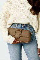 Daily essence clutch tas met afhaalbare schouderriem Daily essence clutch tas met afhaalbare schouderriem