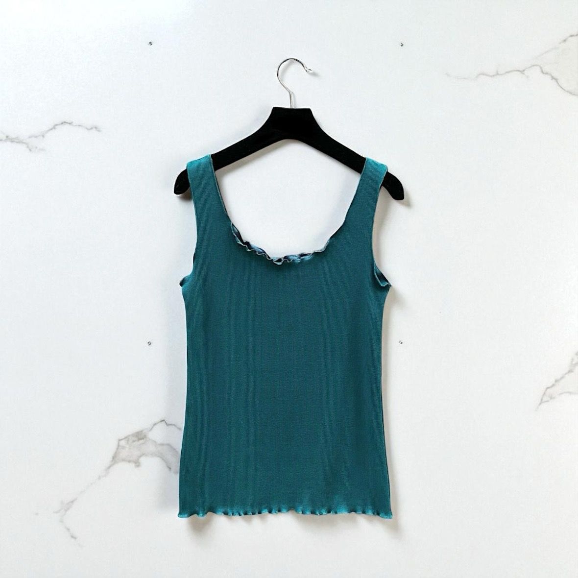 Effen Basic Rib Tanktop - Kwalitatieve Top Met Subtiele Ruffle Voor Dames