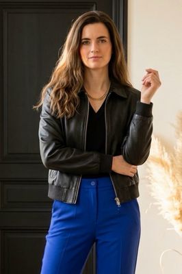 Zwarte Vegan Lederen Cropped Bomberjas – Tijdloos &amp; Elegant