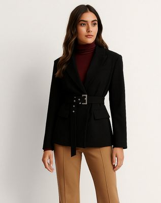 Dubelle riem zwarte blazer- blazer met getailleerde riem