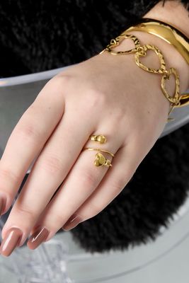 Goudkleurige verstelbare ring met hartdetail – roestvrij staal