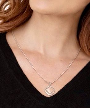 Elegante Ketting met Vierkante Steen Hanger – Elegant &amp; tijdloos – Infinity Me