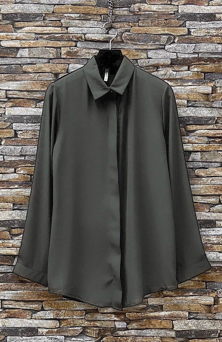 Klassieke Blouse Met Kraag- Romantic Chic Voile. Fluid and Trendy