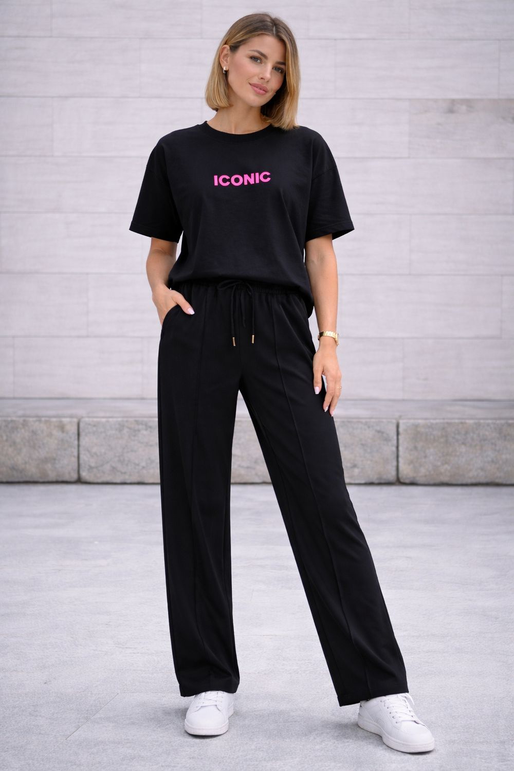 ICONIC Statement T-Shirt – Relaxed Fit met Print