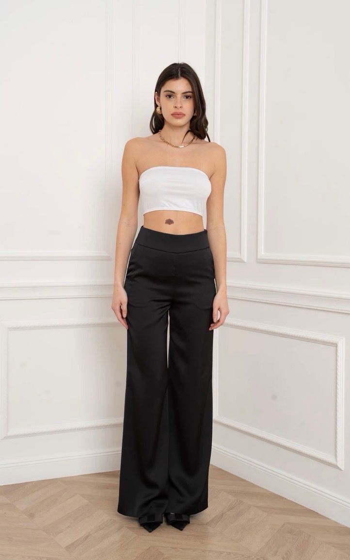 Zwarte satijnen wide leg damesbroek – elegante hoge taille
