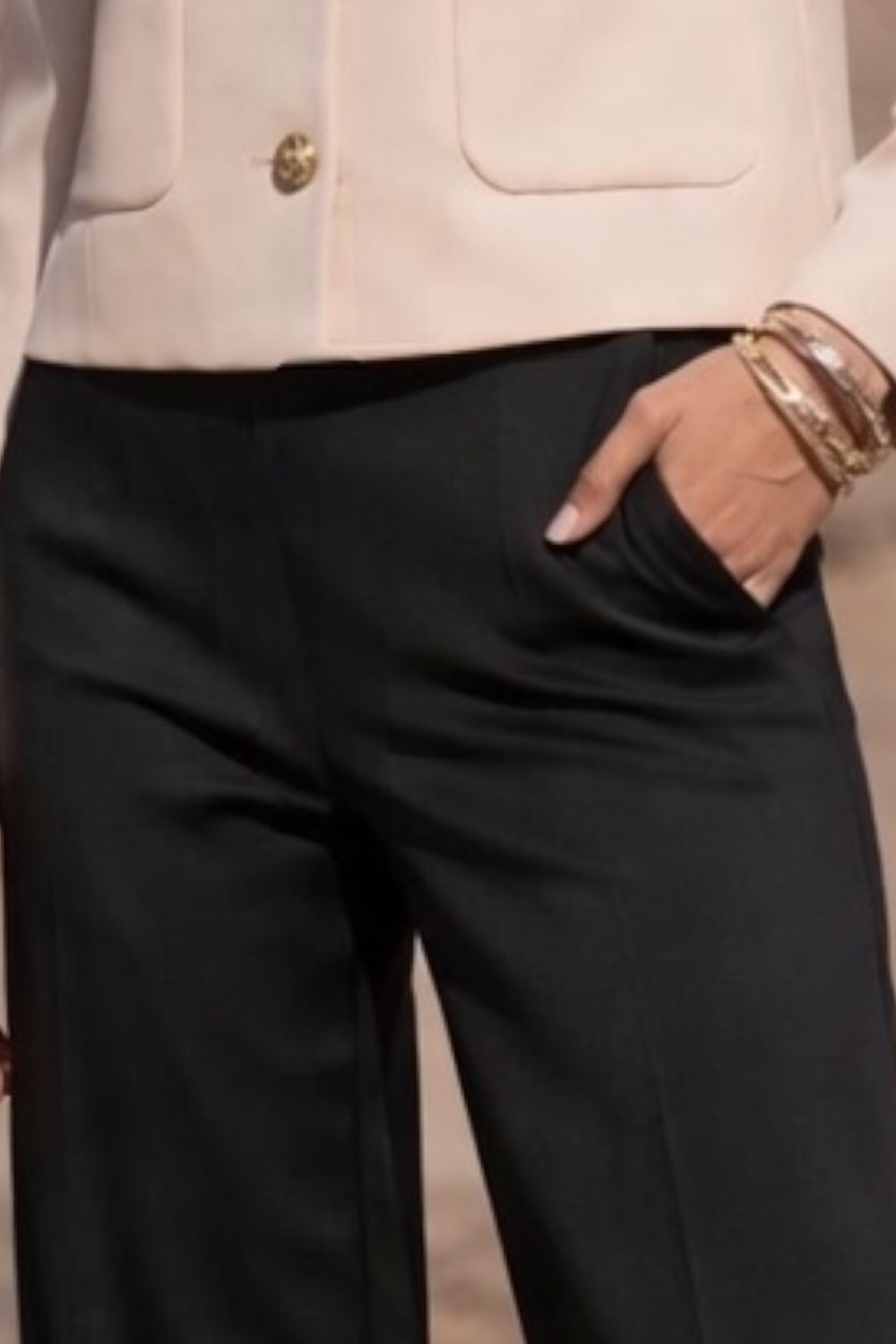 Zwarte satijnen wide leg damesbroek – elegante hoge taille