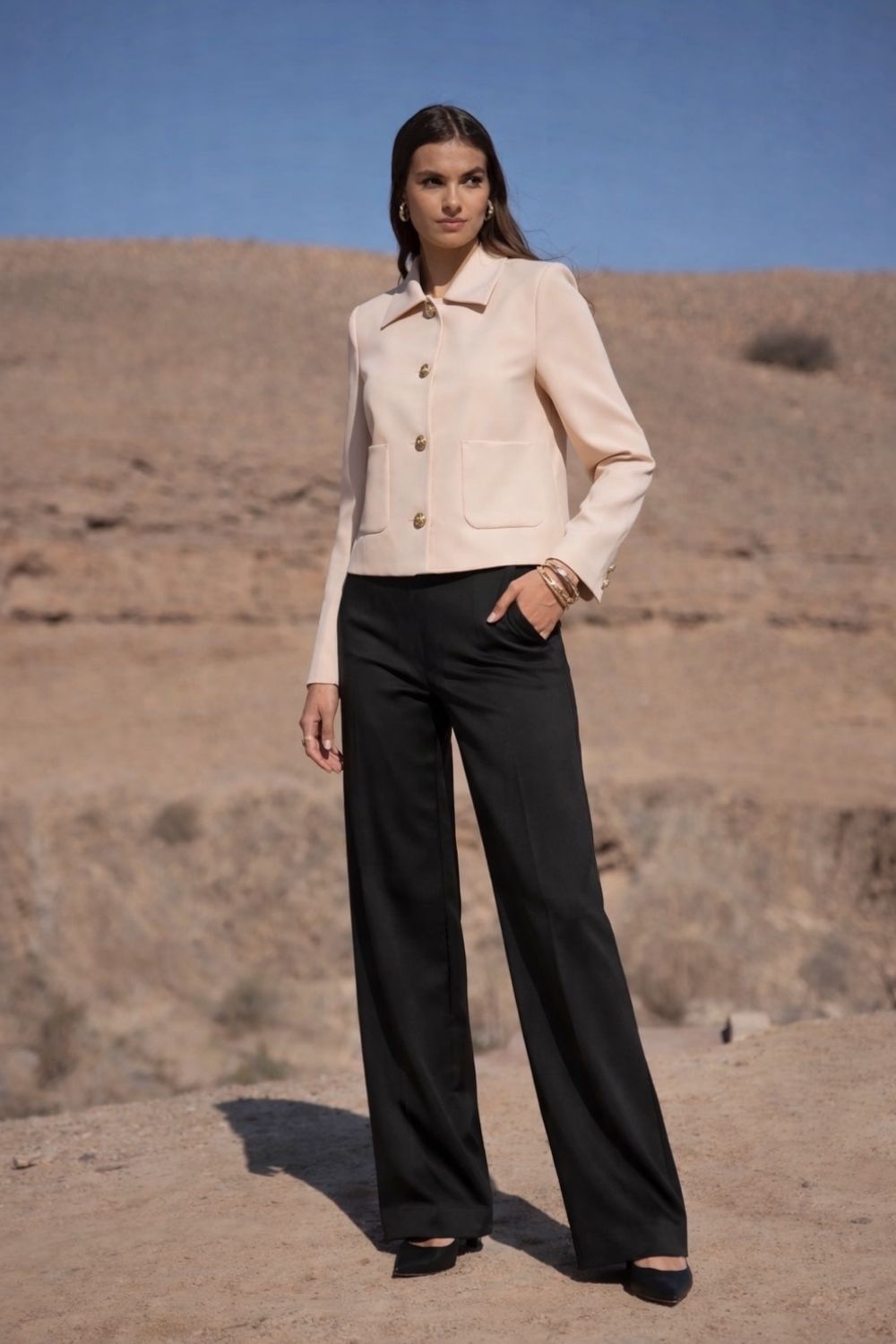 Zwarte satijnen wide leg damesbroek – elegante hoge taille