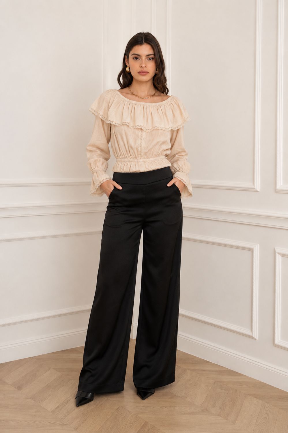Zwarte satijnen wide leg damesbroek – elegante hoge taille