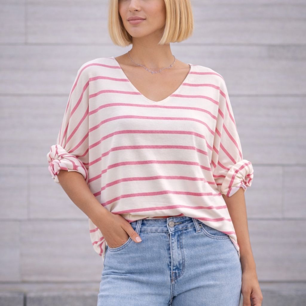 Losvallende gestreepte top met V-hals