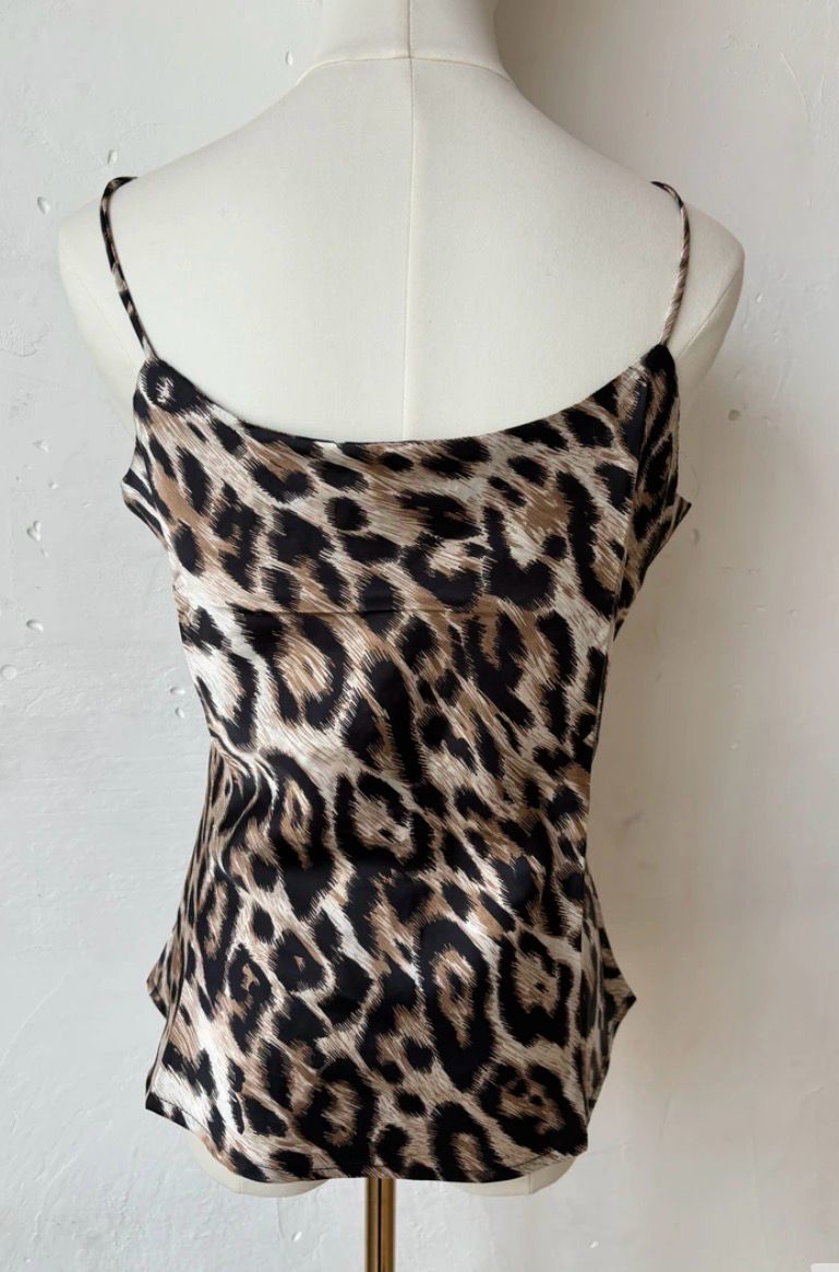 Satin Leopard Top – Print Top Met Spaghetti Bandjes- Elegant &amp; Vrouwelijk