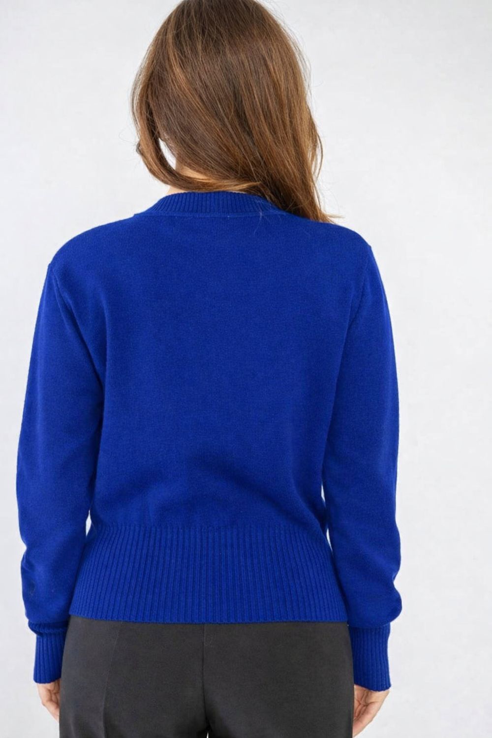Blauw fijngebreid Cardigan met gouden knopen – elegante pasvorm