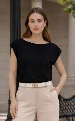 Dames Top met Schouderdetail – Comfort Stretch – Mouwloos – Rechte Fit – Zwart Dames Top met Schouderdetail – Comfort Stretch – Mouwloos – Rechte Fit – Zwart