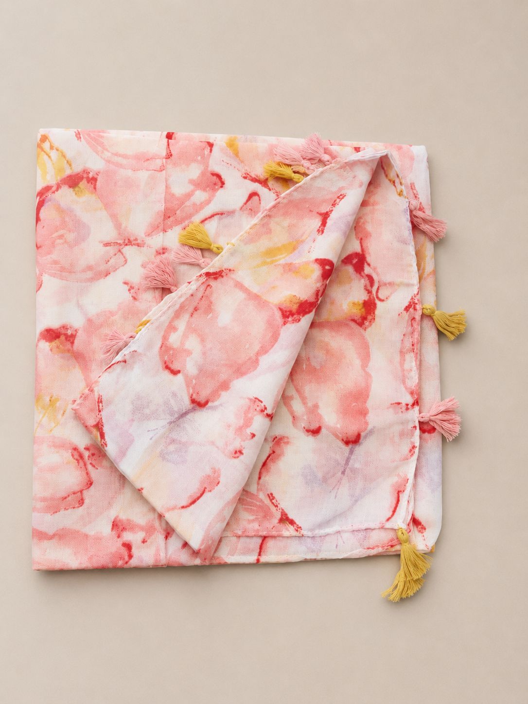 Lichte sjaal met bloemenprint en tassels | Zomers &amp; vrouwelijk