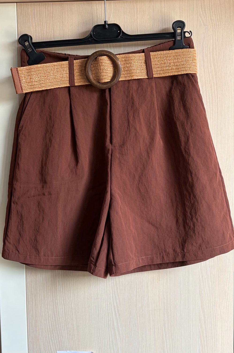 Infinity Me Summer Essential Short –bruin Fit &amp; Flatterende Taille