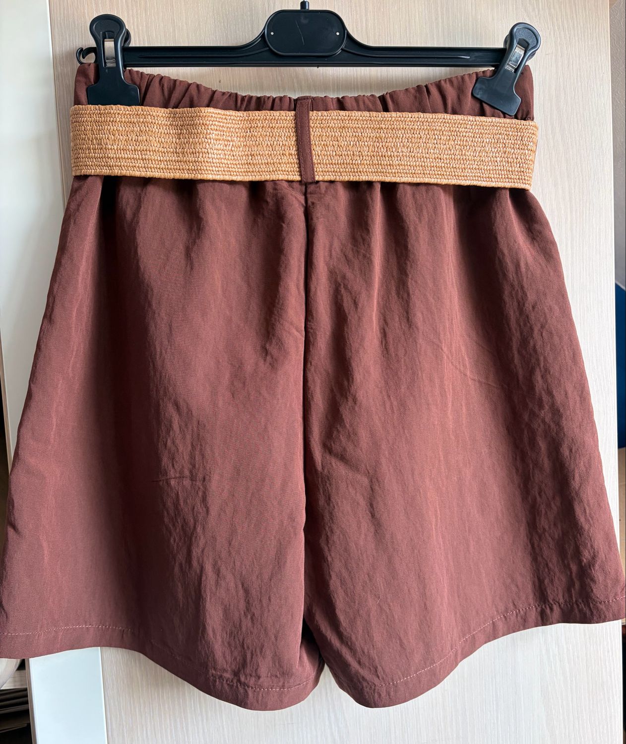 Infinity Me Summer Essential Short –bruin Fit &amp; Flatterende Taille