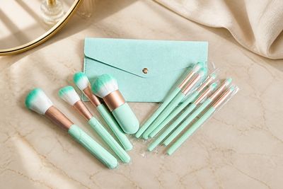 Mintgroene Make-up Kwasten Set met Vegan Haar &amp; Opbergtasje