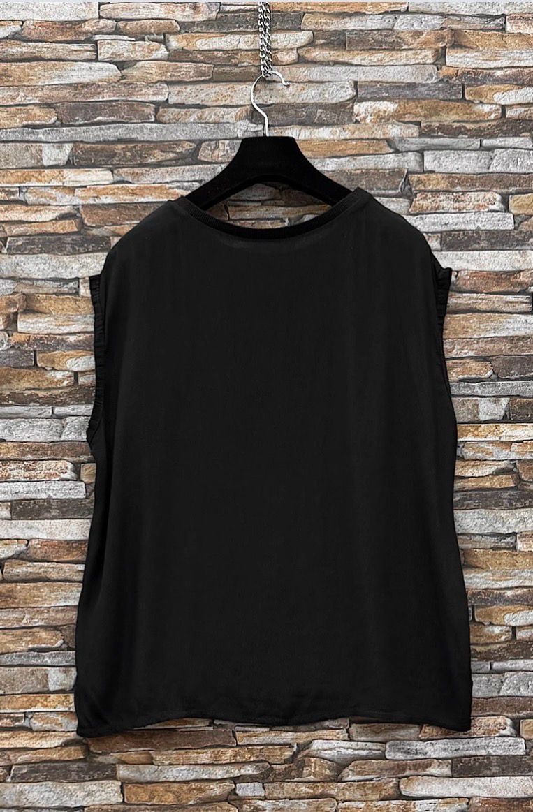 Satin Look T Shirt Met Studs