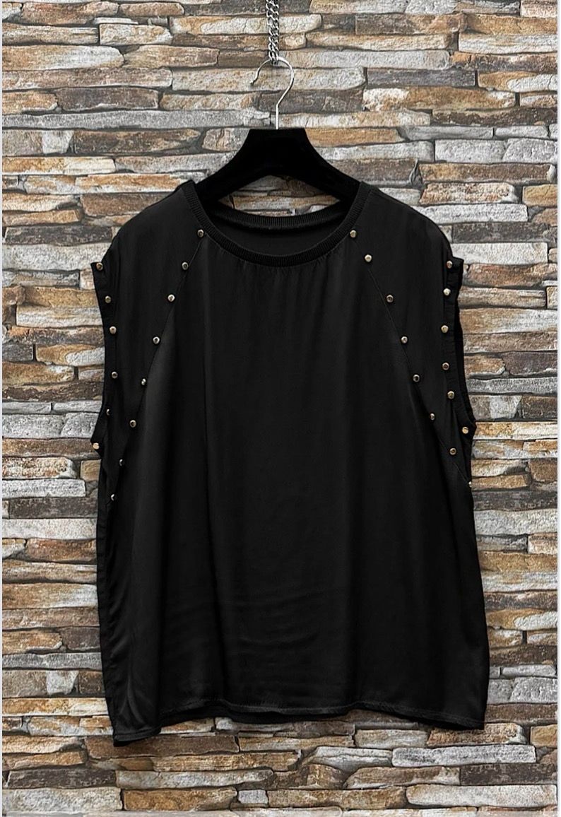 Satin Look T Shirt Met Studs