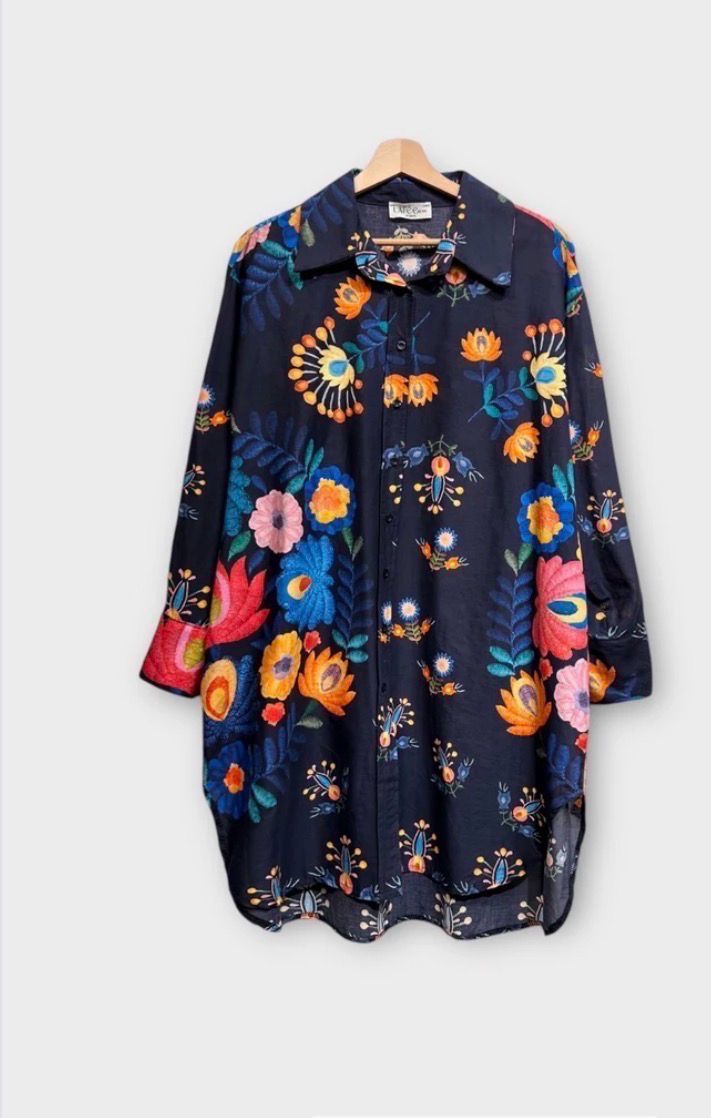 Luchtige oversized tuniekjurk met bloemenprint – vervaardigd uit 100% katoen.