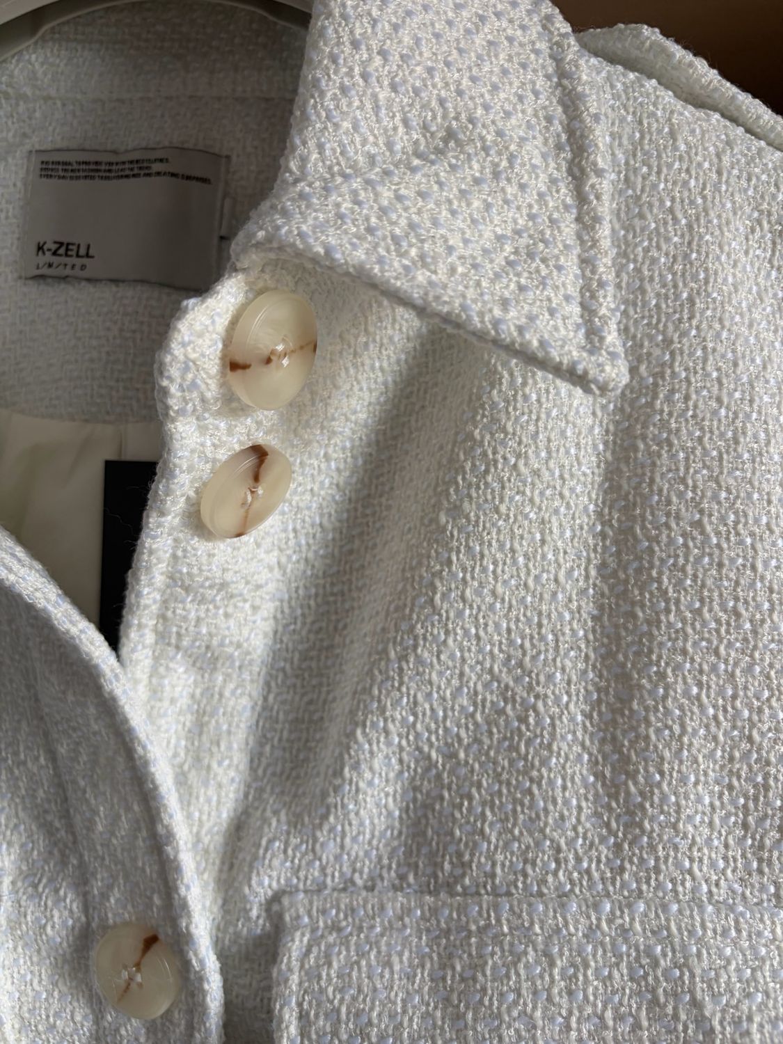 Tweed Tussenseizoen Jasje met Zakdetails – Ecru &amp; Antraciet- Kort Jasje voor Dames