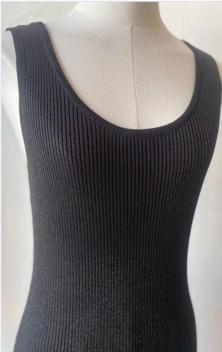 Zwarte Aansluitende Knit Jurk Met Lichte Sparkle- Armbanden set - Schoudertasje Zwart