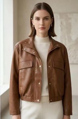 Leather Look Cropped BomberJasje Voor Dames- Cognac Kleur Leather Look Cropped BomberJasje Voor Dames- Cognac Kleur