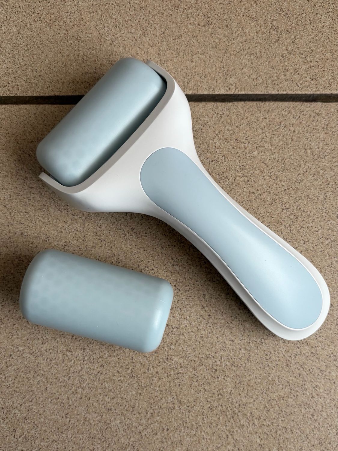 Ijsroller Massage- ❄️ Bye bye puffiness &amp; tension – hello Ice Roller!