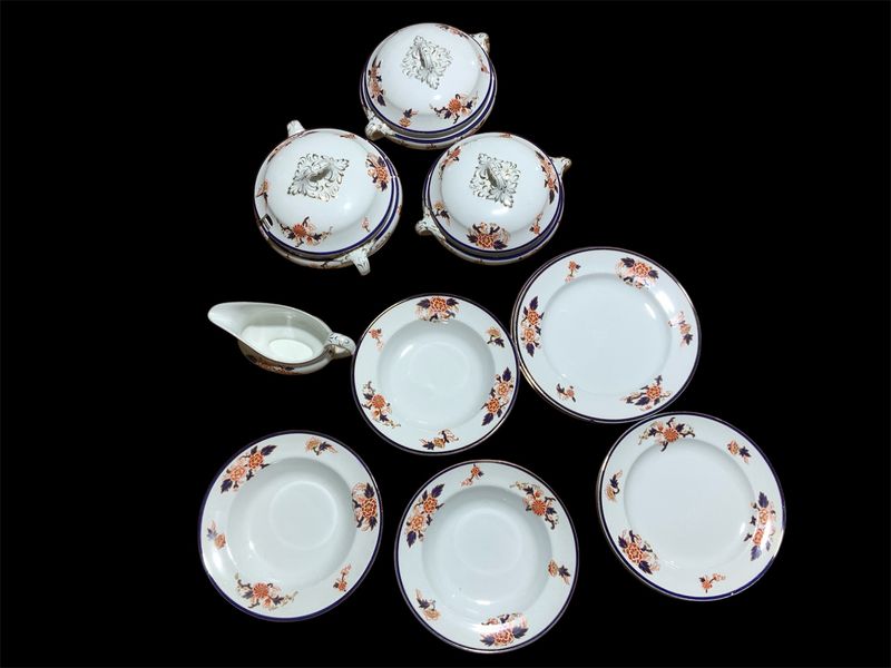 13 PIECE VINTAGE BOOTHS DINNER SET