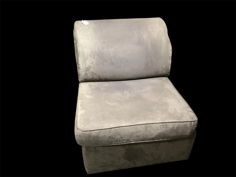 SINGLE SOFA CHAIR