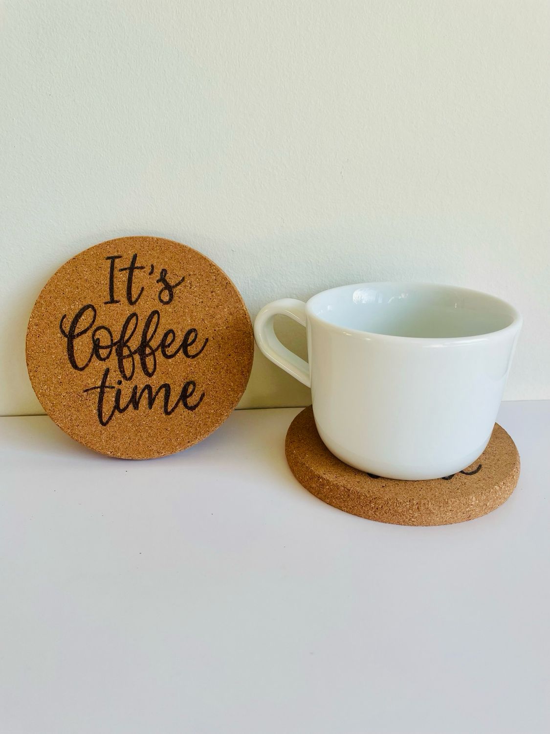 Onderzetter kurk “It’s coffee time”