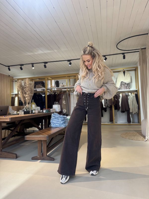 Jeans bruin met veter