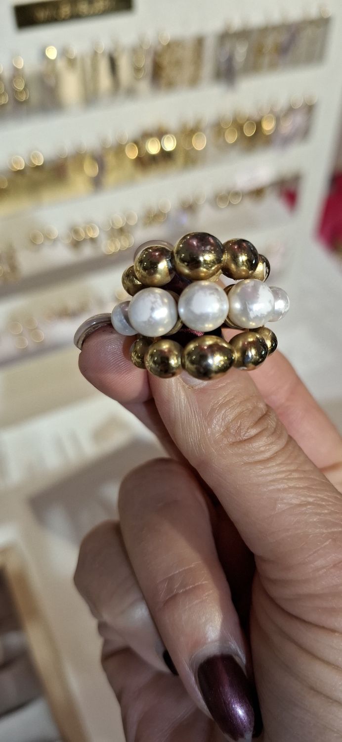 Pearls ring