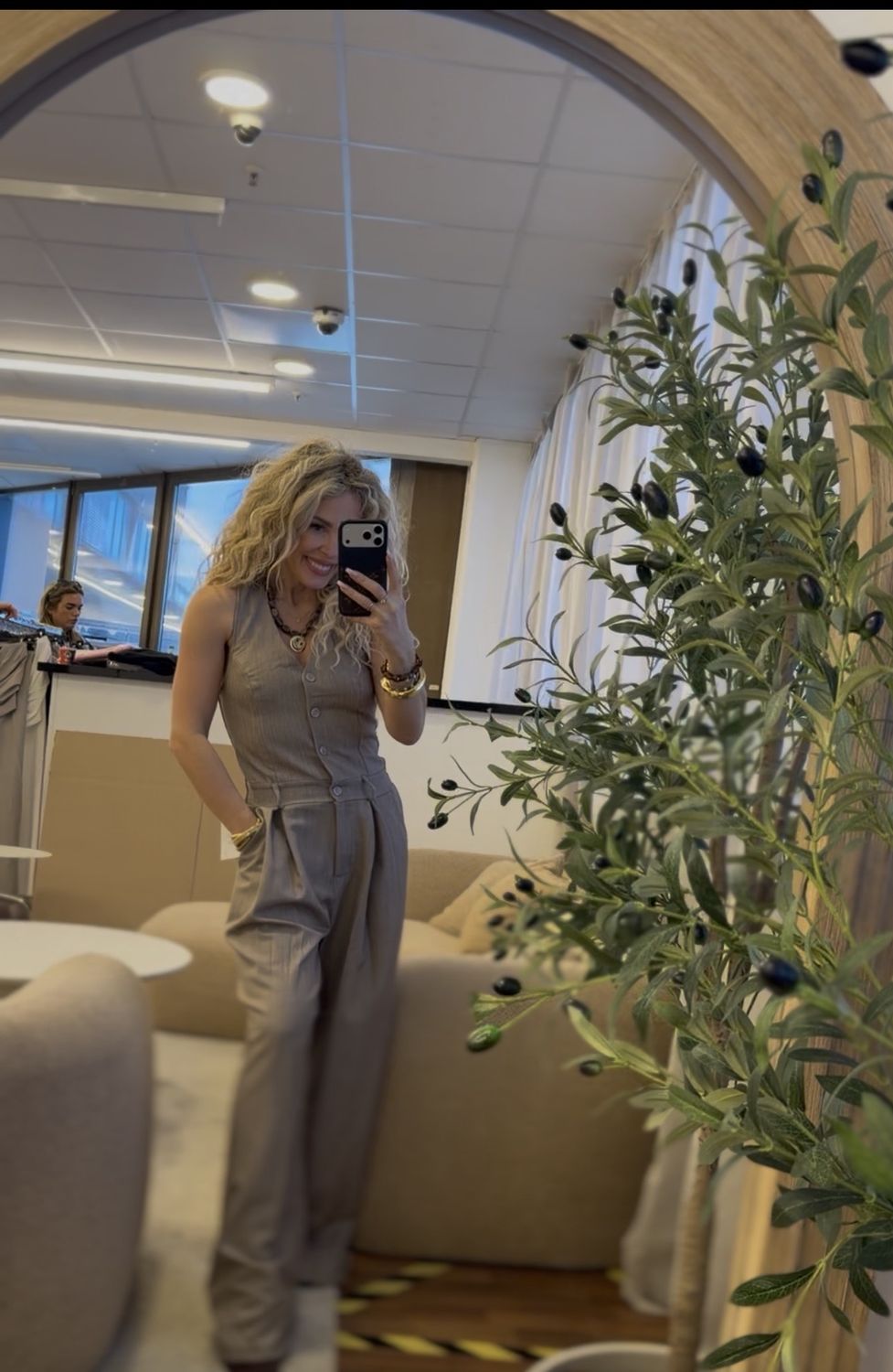 Jumpsuit Lieke V, Kleur: Taupe, Maat: One Size