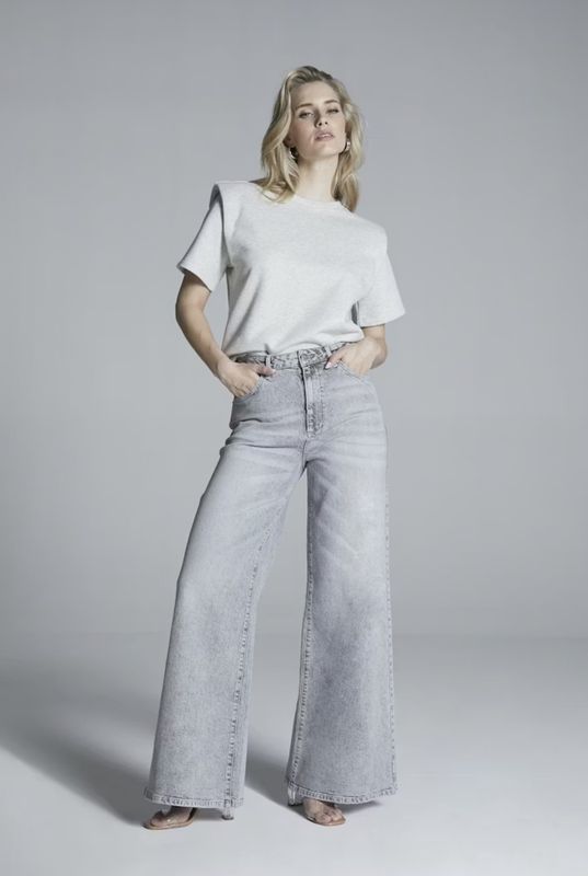Rosie - Extra Wide Leg Jeans