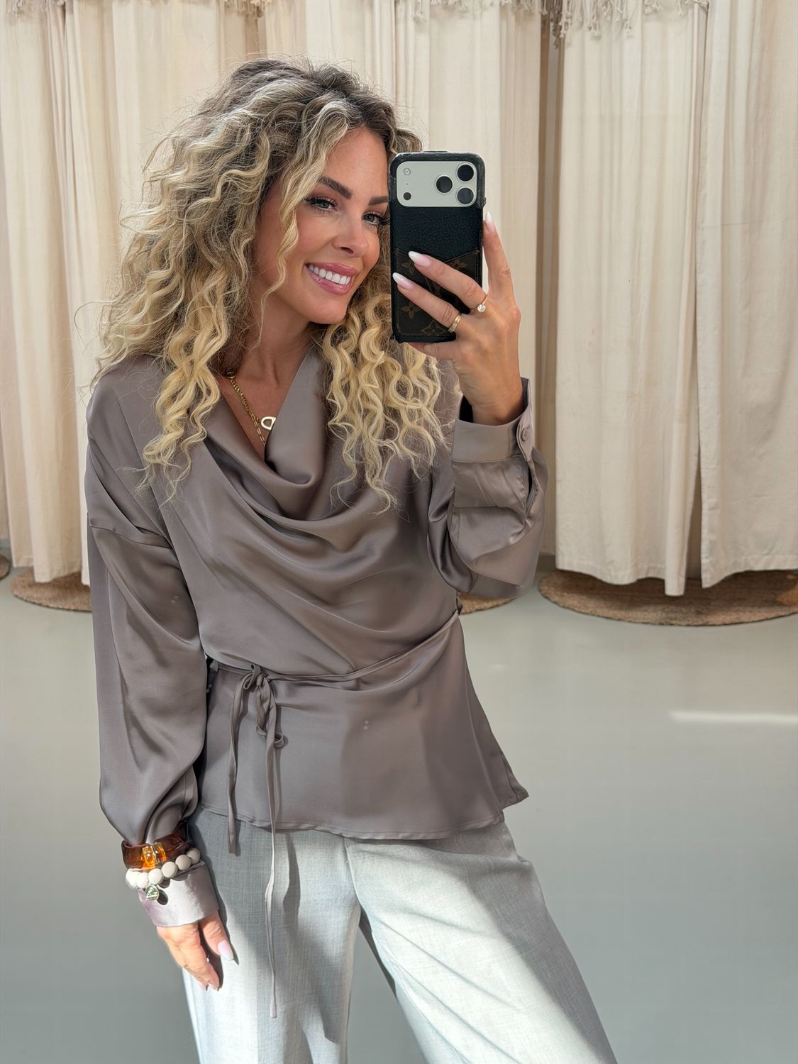 Wondering eyes blouse