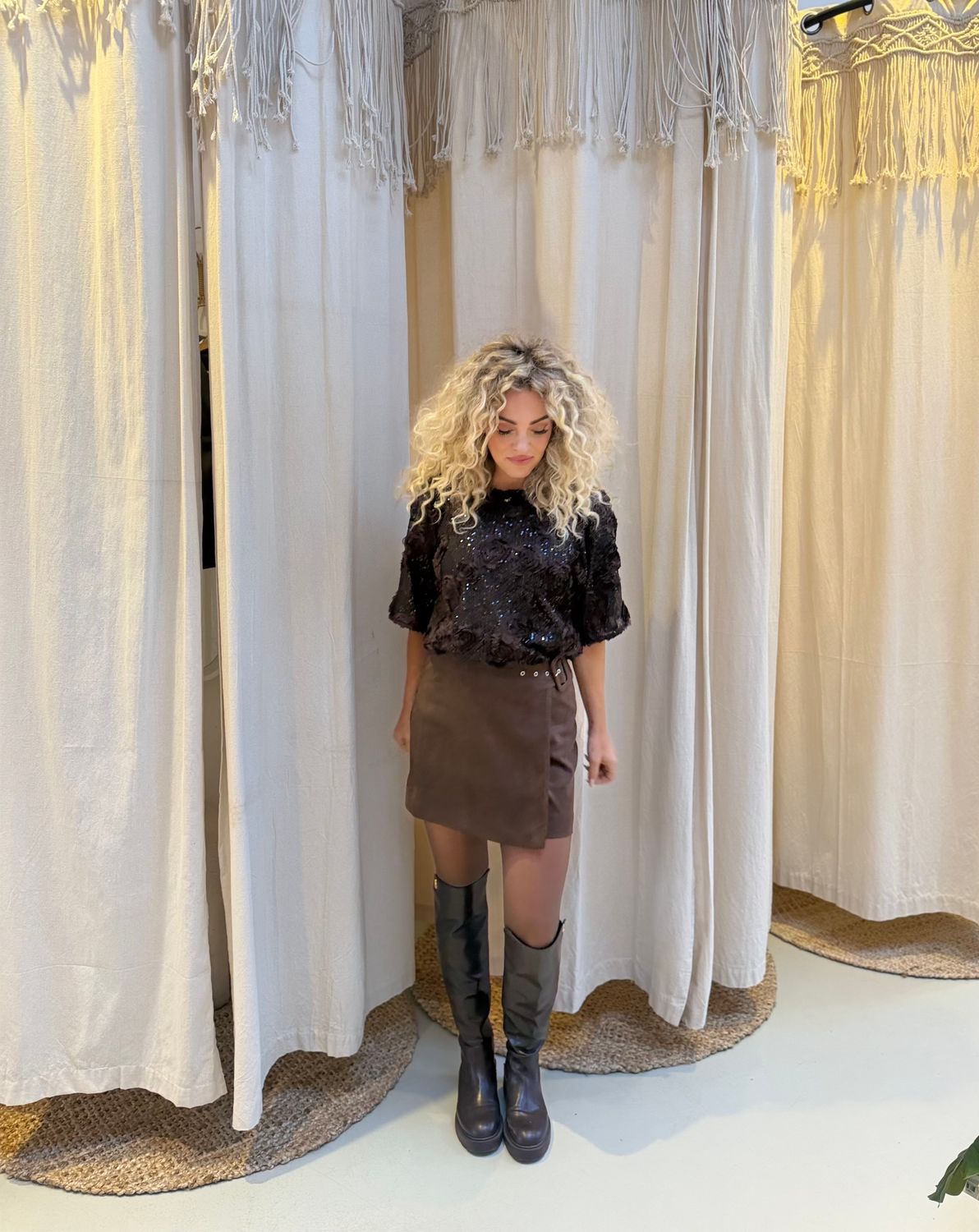 Mila Suede Look Skort
