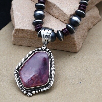 Purple spiny oyster shell pendant & beads set