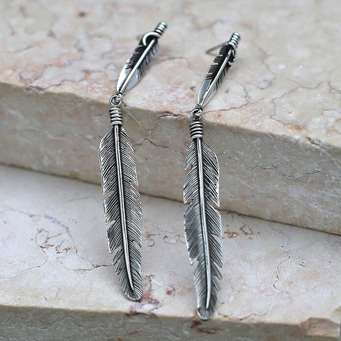 Double Feather dangle earring
