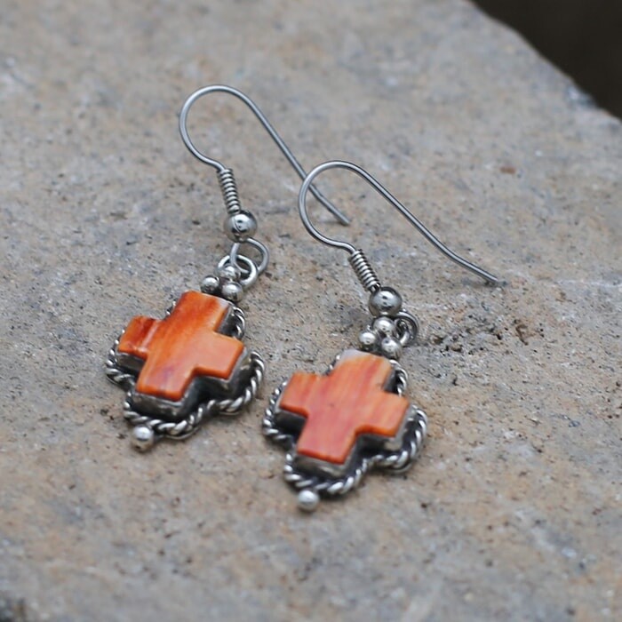 Red spiny oyster shell cross earrings - BIL 642