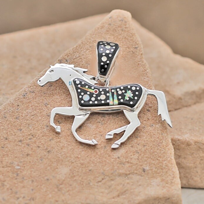 HORSE PENDANT BY EDISON YAZZIE